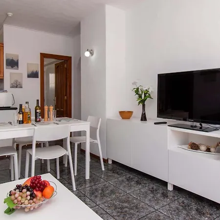 Апартаменты Floritas 18 - Two Bed Плая-де-лас-Америкас