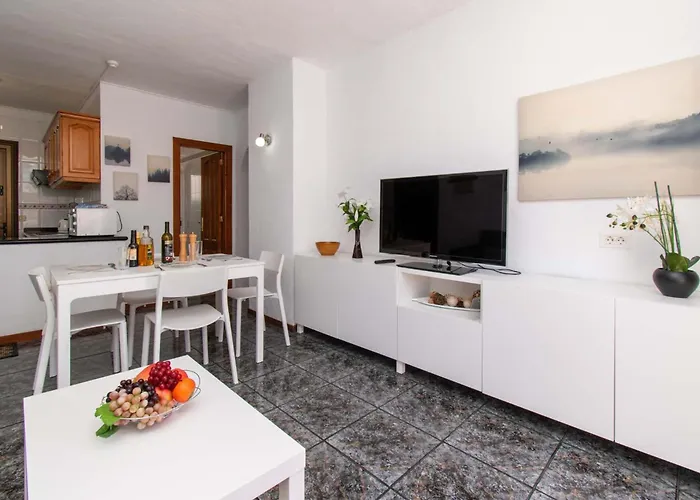 Апартаменти Floritas 18 - Two Bed Плайя-де-лас-Амерікас